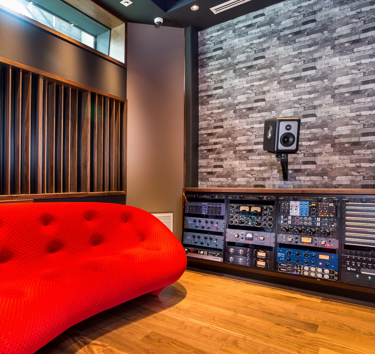 studio-1